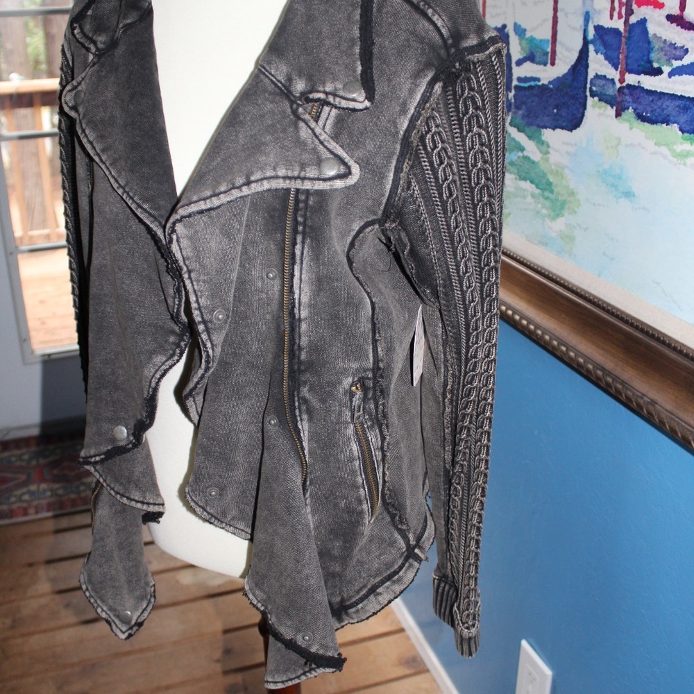 Sold! - Picture 3 of 5